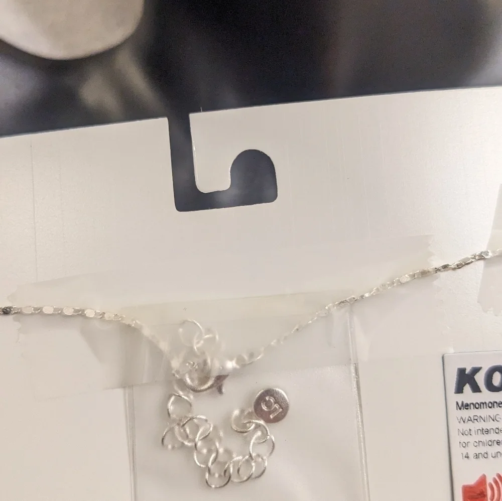 NWT Lauren Conrad‎ Silver Crystal Pendant Choker
